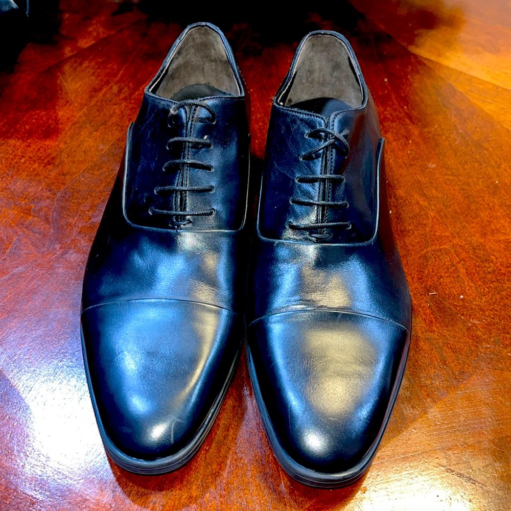BRUNO MAGLI sleek and beautiful shoe, no flaws at all.